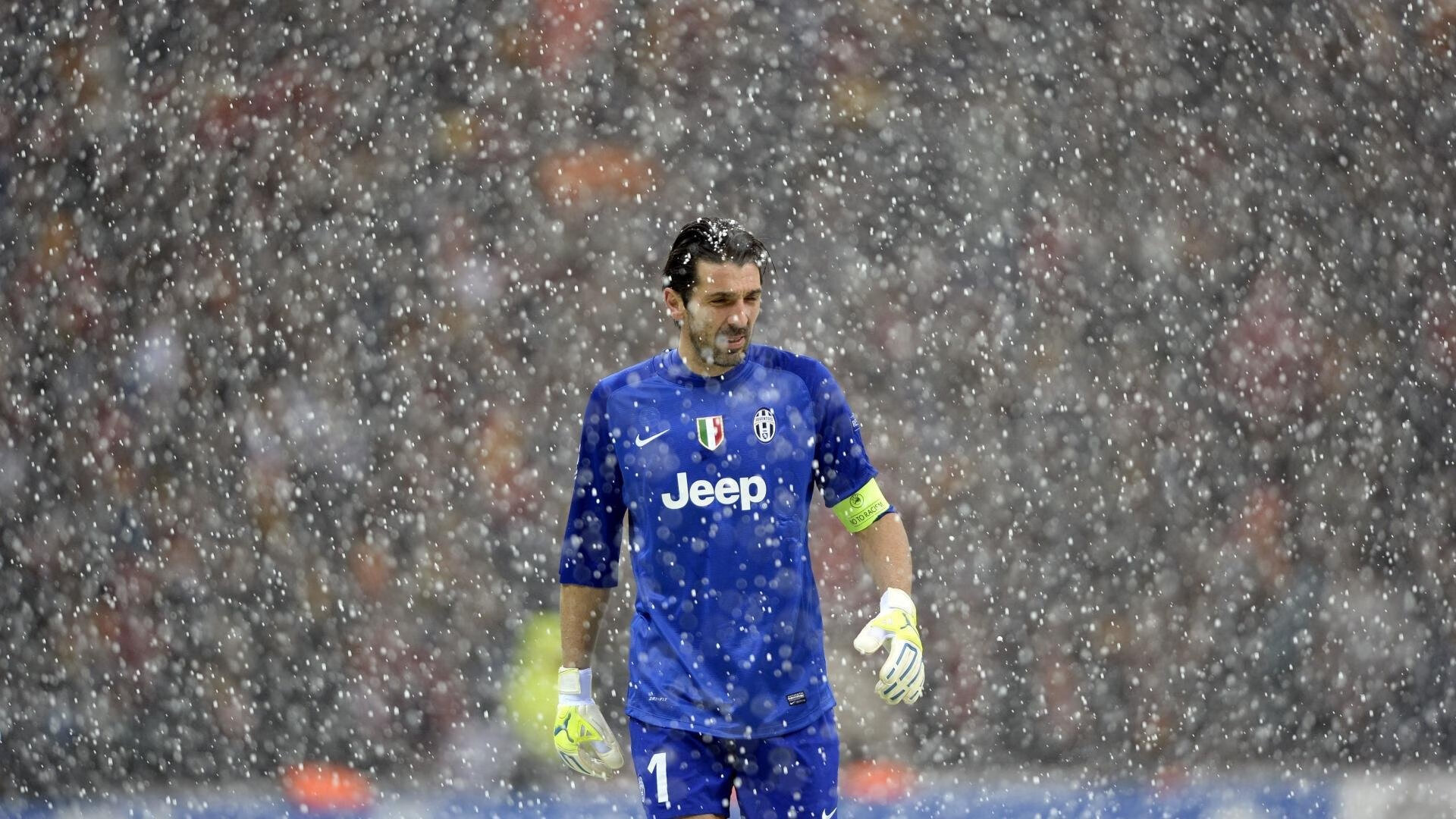 凯恩重返赛场，领先优势明显首场状态出色，瑞士队观众沸腾！赢得满堂喝彩