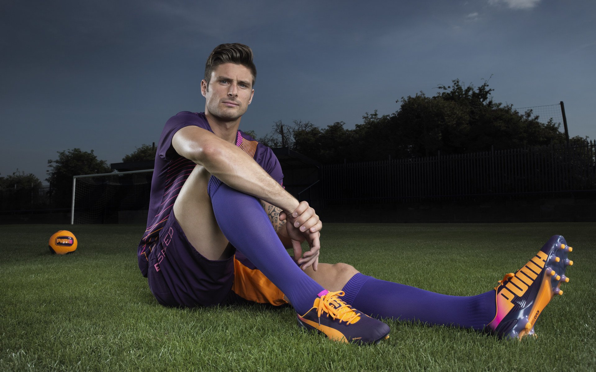 法甲次回合对决在即！达拉斯独行侠演练定位球，上海申花密集防守应对